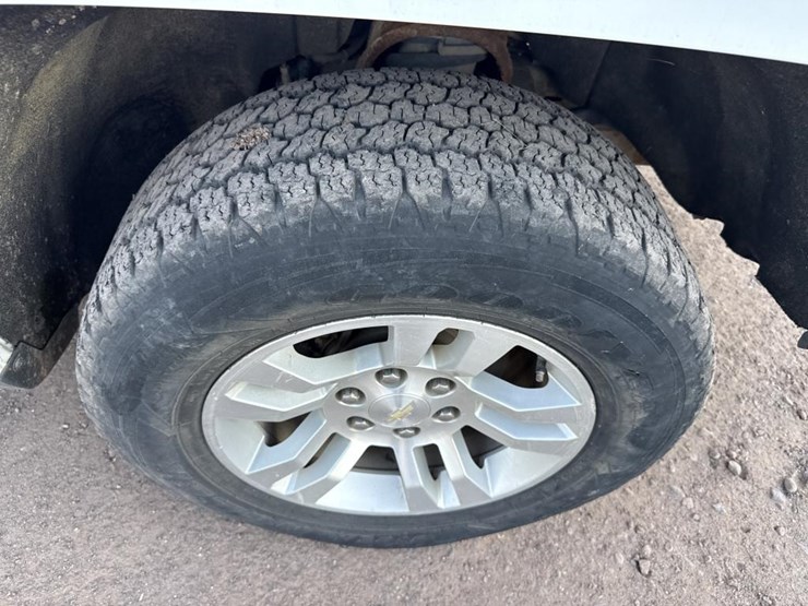 2019-chevrolet-1500-image-39