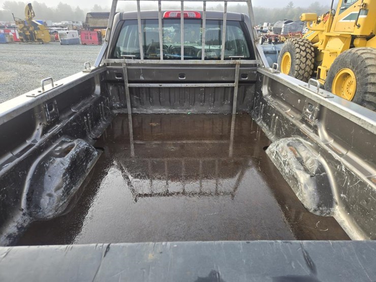 2015-chevrolet-2500-image-19
