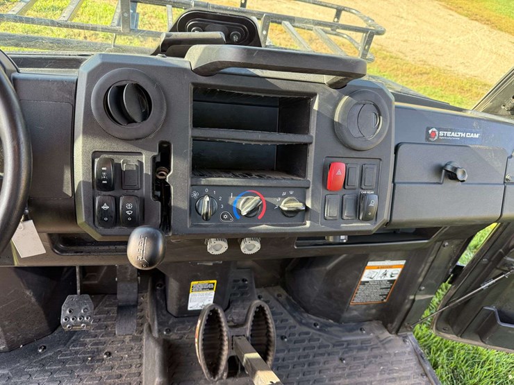 2021-john-deere-gator-image-8