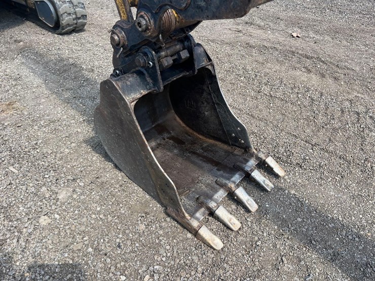 2014-caterpillar-305e-cr-image-19