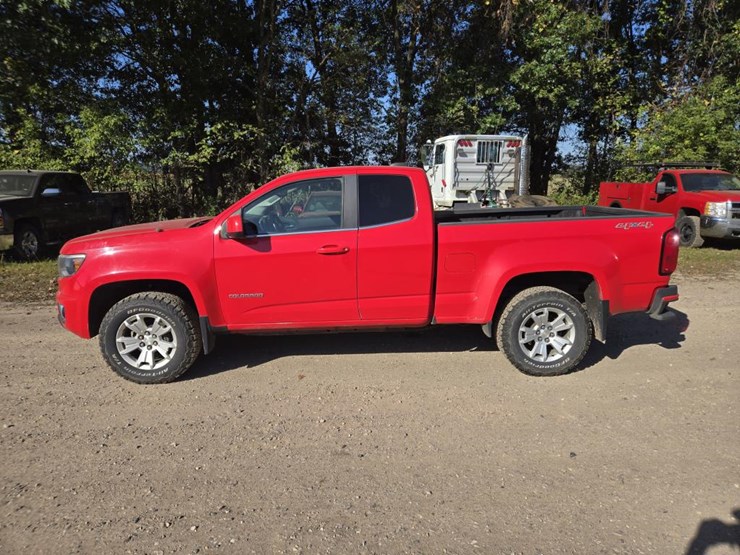 2015-chevrolet-colorado-image-2