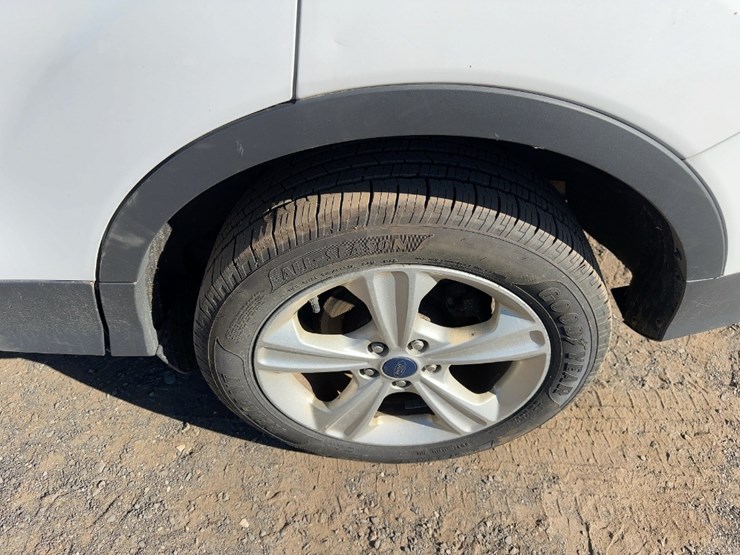 2014-ford-escape-se-image-10