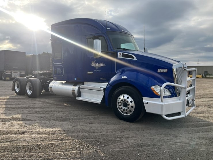 2020-kenworth-t680-image-7