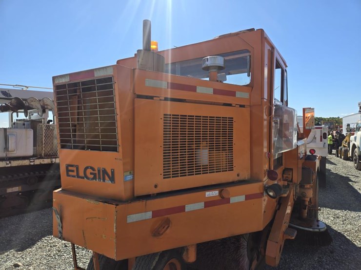 1985-elgin-pelican-s-image-14