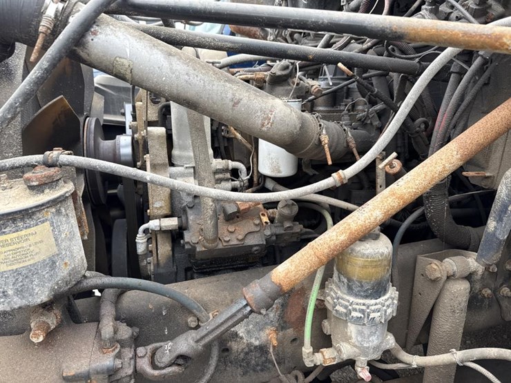 2001-caterpillar-3126-image-14
