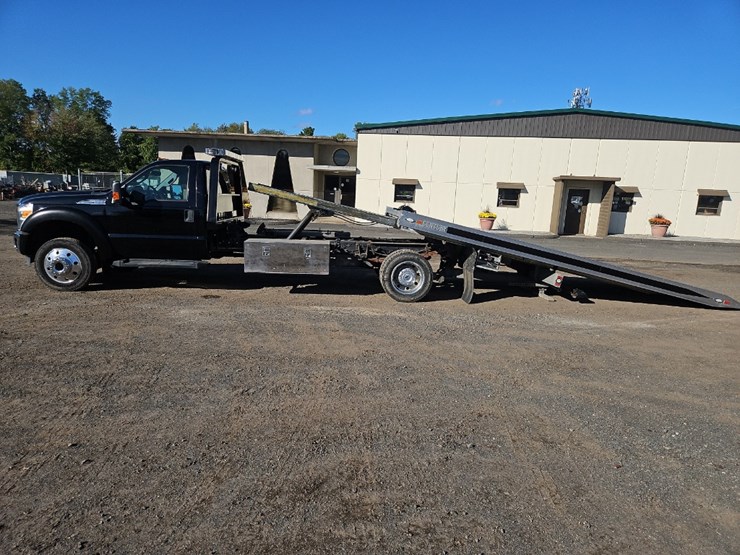2014-ford-f550-xlt-image-24