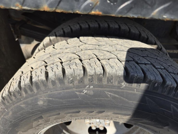 2015-chevrolet-3500-image-68