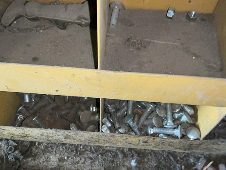 #122-•-nuts-and-bolts-racks-image-135