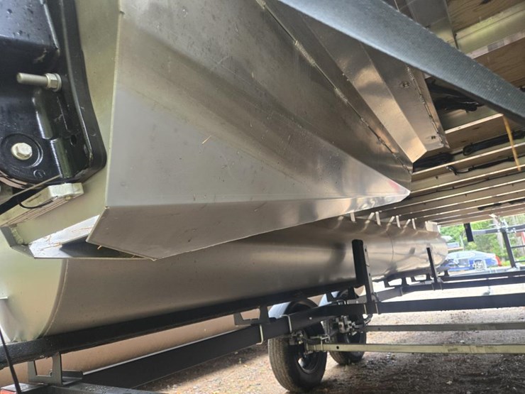 #1226-•-montego-bay-8522-pontoon-boat-w/-trailer-image-17