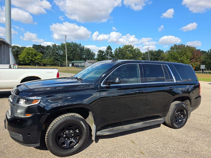 2019-chevrolet-tahoe-image-54