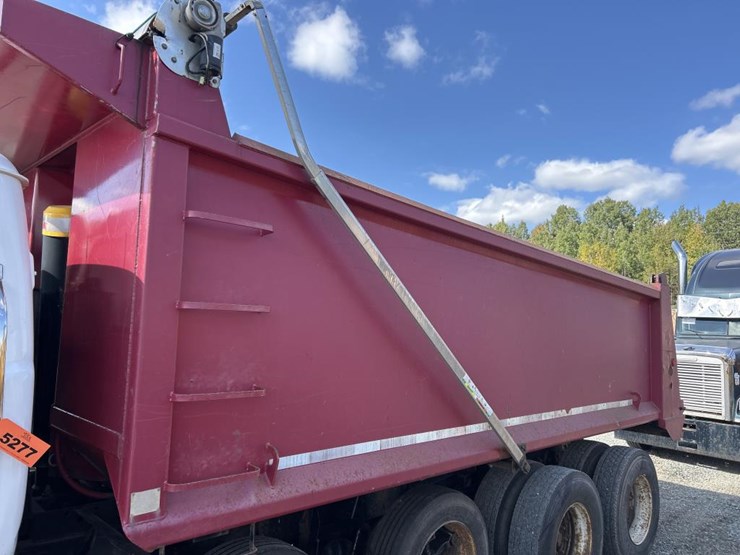 1995-mack-dm690s-image-16