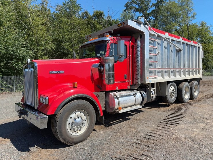 2012-kenworth-w900-image-1