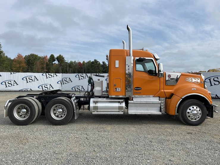 2023-kenworth-w990-image-6