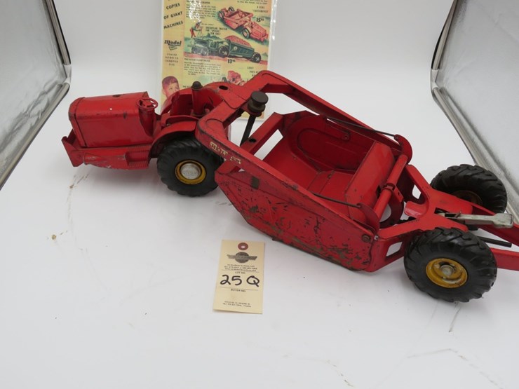 doepke-model-toys-hay-liner-earth-mover-image-4