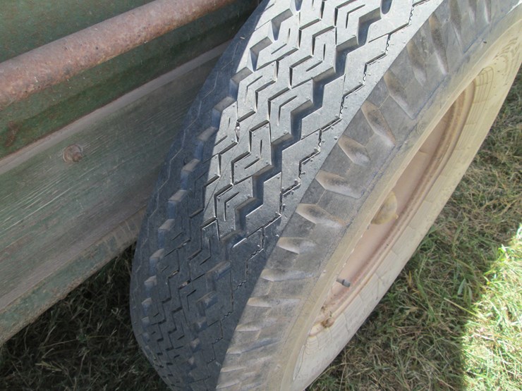 john-deere-33-image-11