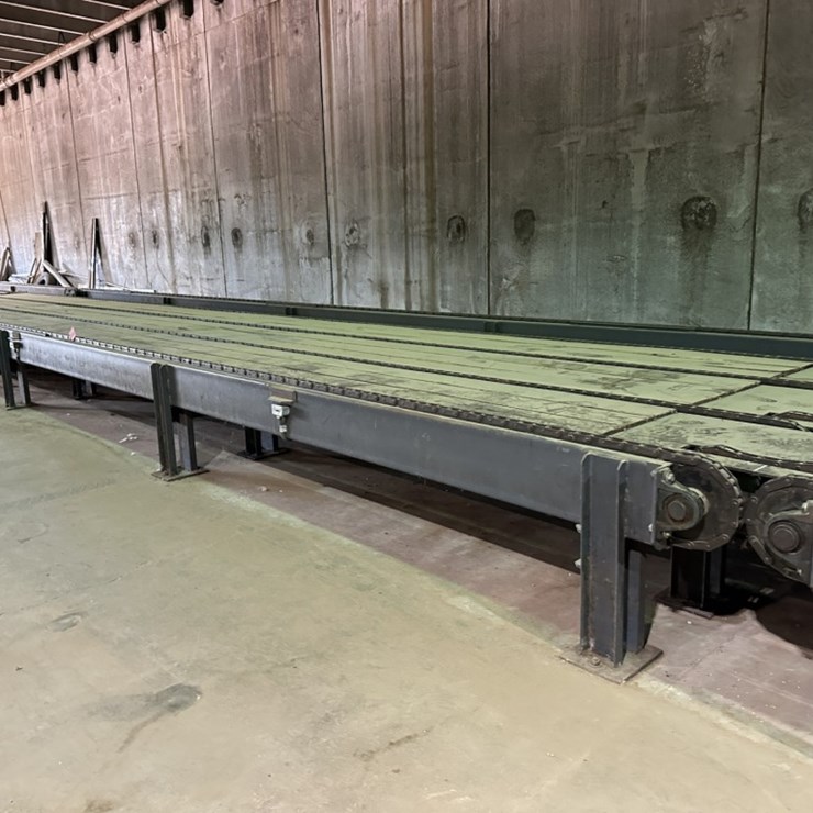 #1593 • 50' Lumber Deck