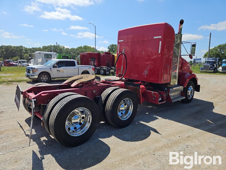 2012-kenworth-t800-image-5