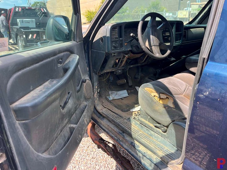 2005-gmc-sierra-3500-image-5