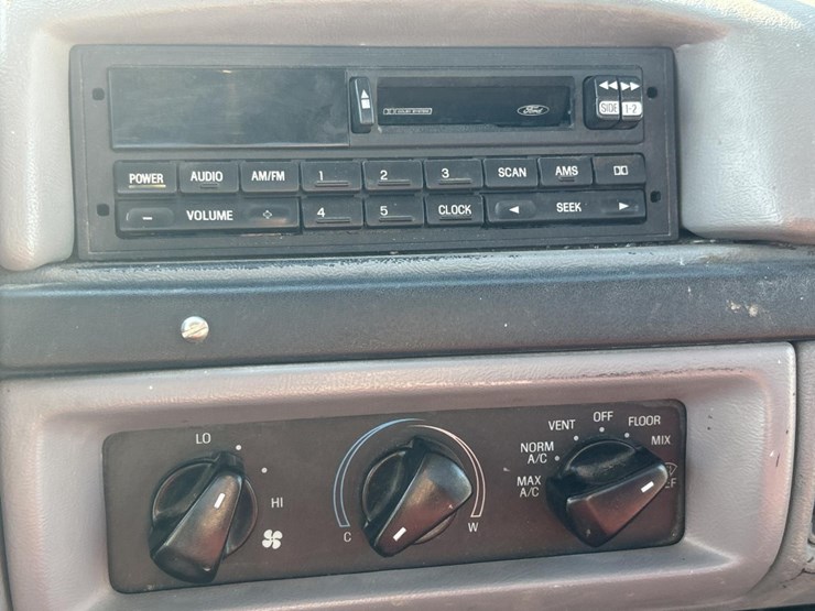 1997-ford-f350-xlt-image-46