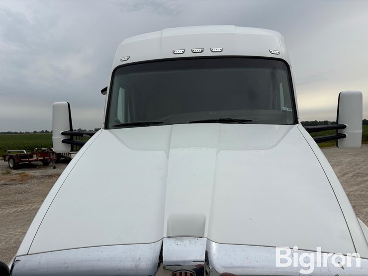 2021-kenworth-t680-image-16