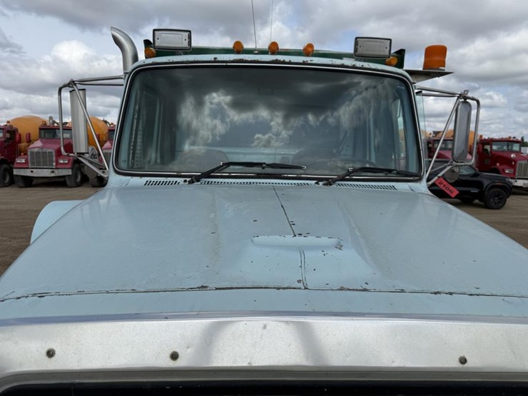 1995-ford-l9000-image-47