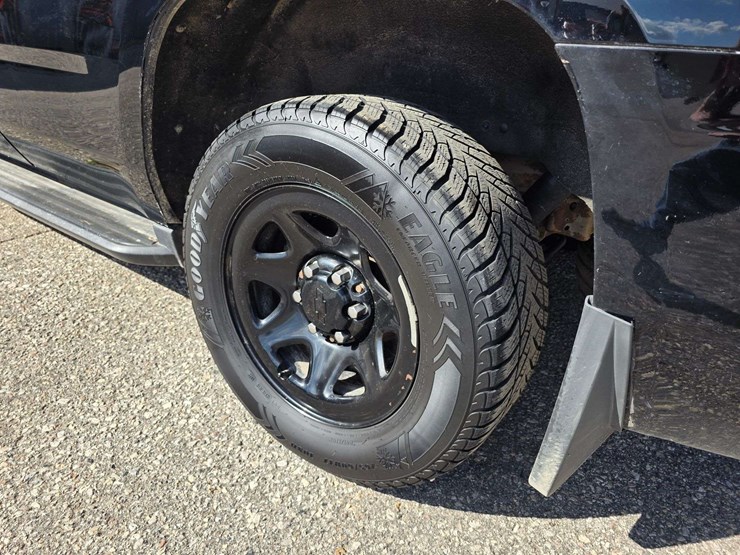 2019-chevrolet-tahoe-image-22