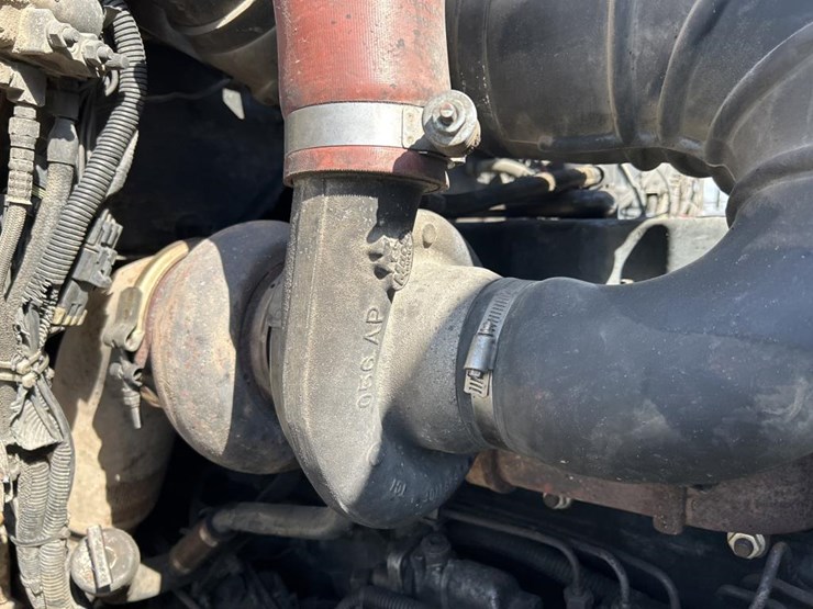 1995-mack-dm690s-image-56