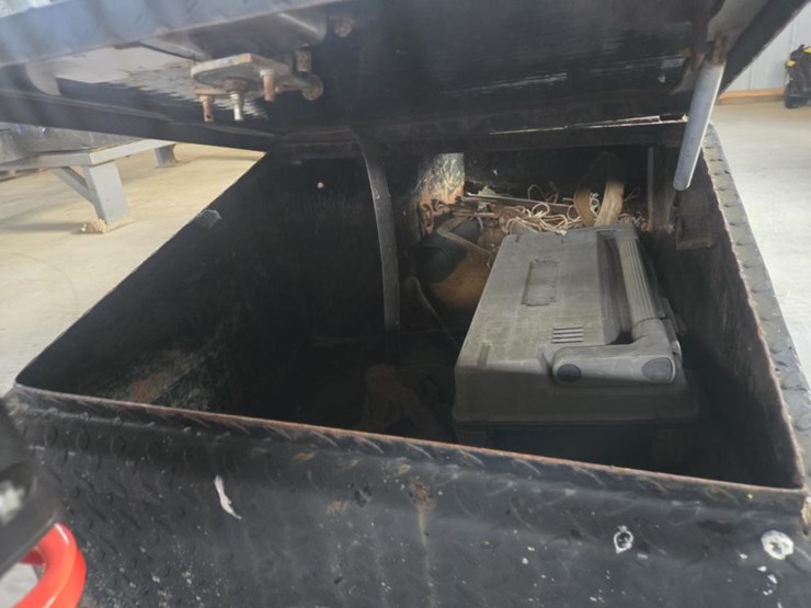 #2562-•-approx-74"x26“-truck-box-image-5