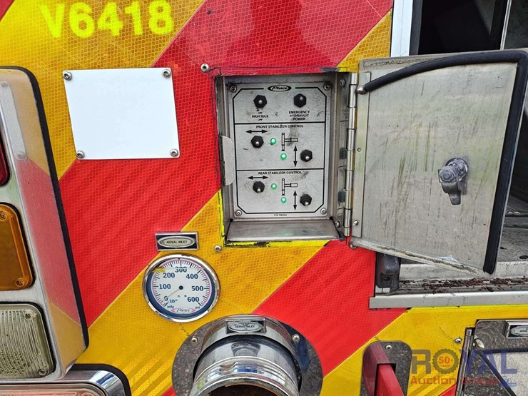 2009-pierce-105ft.-ladder-t/a-fire-truck-image-20