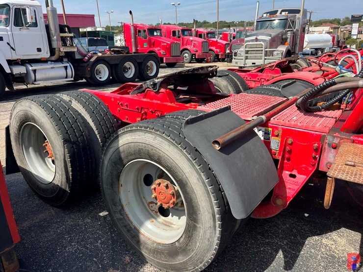 2009-kenworth-t800-image-5