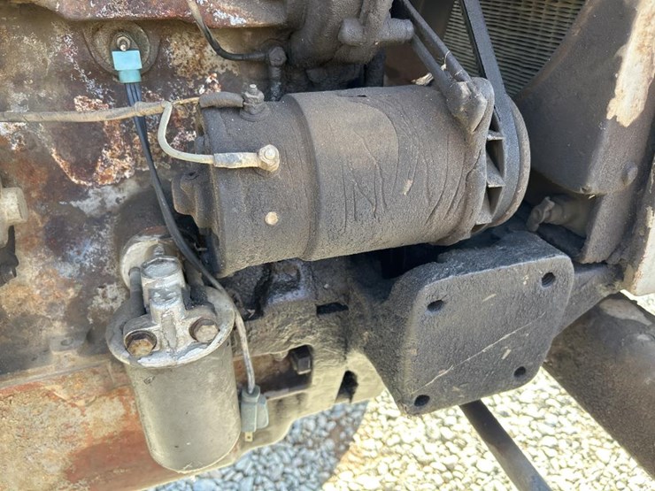 massey-ferguson-165-image-18