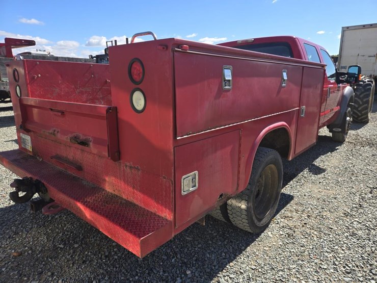 2011-ford-f450-image-18