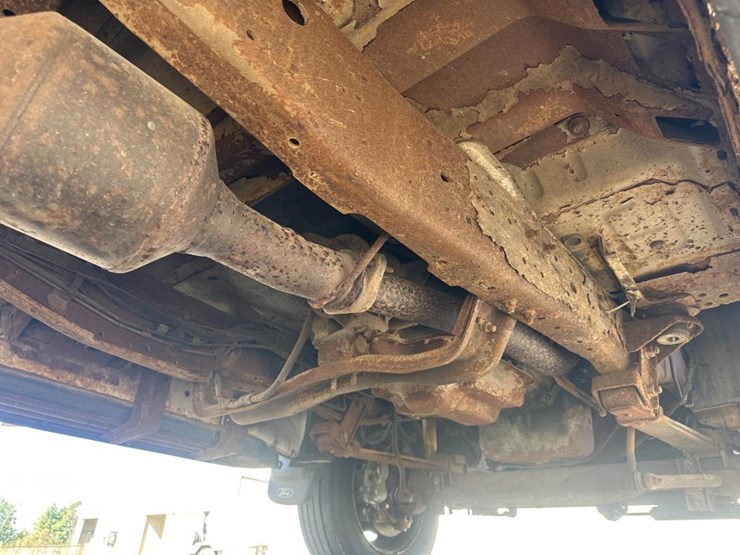 2004-ford-f550-xl-image-42