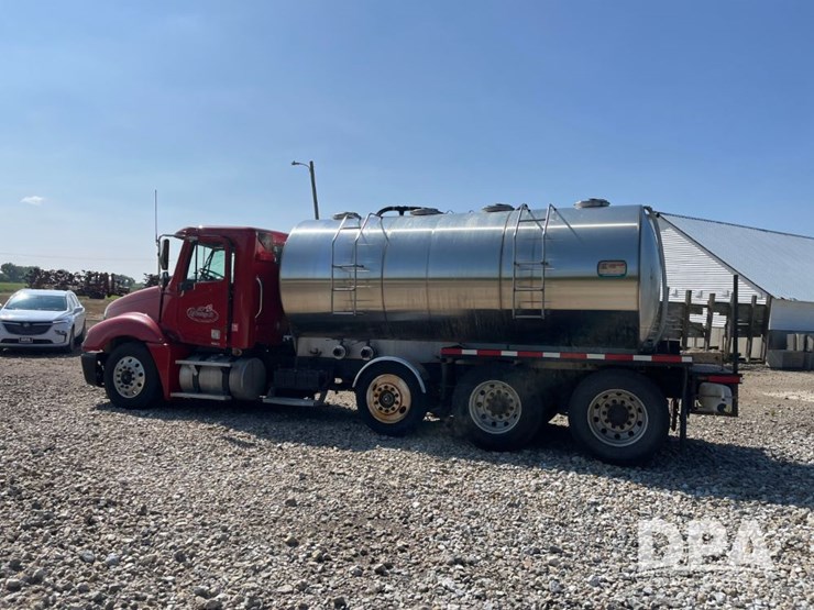 2007-freightliner-columbia-liquid-nurse-truck-(jn3025,-unit-1852)-image-12
