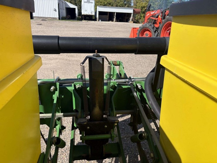 john-deere-7200-image-27
