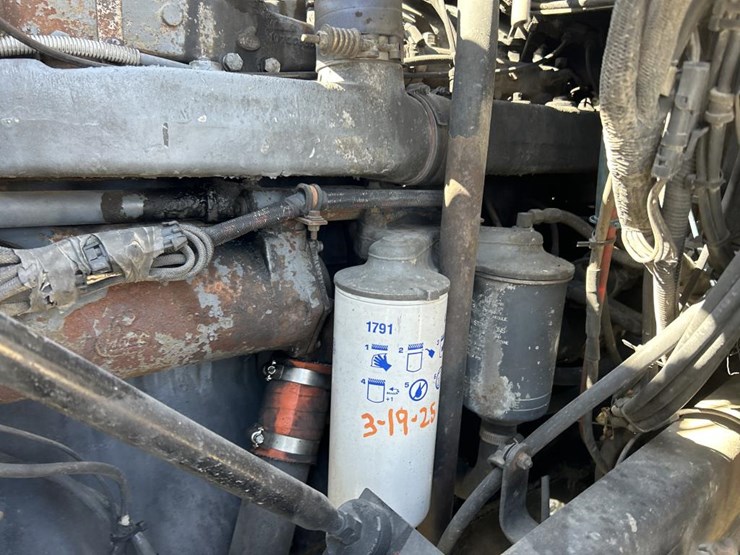 1995-mack-dm690s-image-50