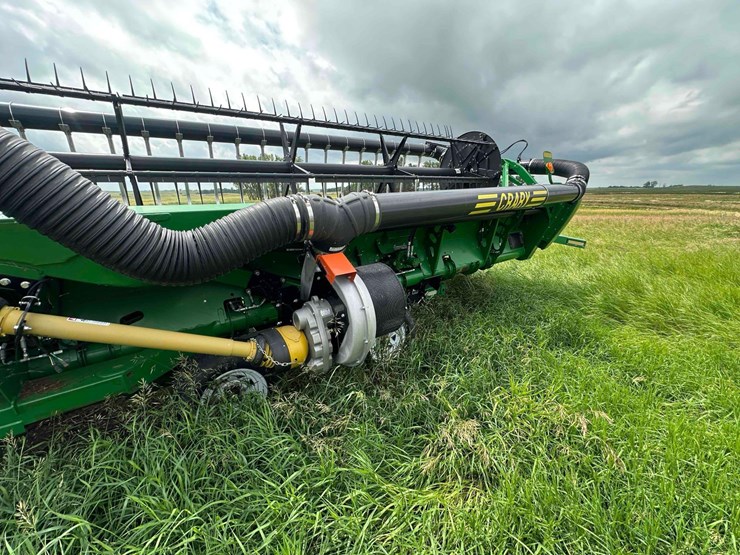 john-deere-flex-draper-header-image-1