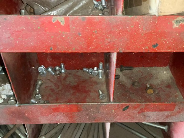 #120-•-coarse-thread-bolts-rack-and-contents-image-21