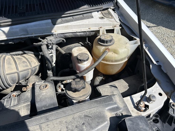 2014-ford-e250-image-32