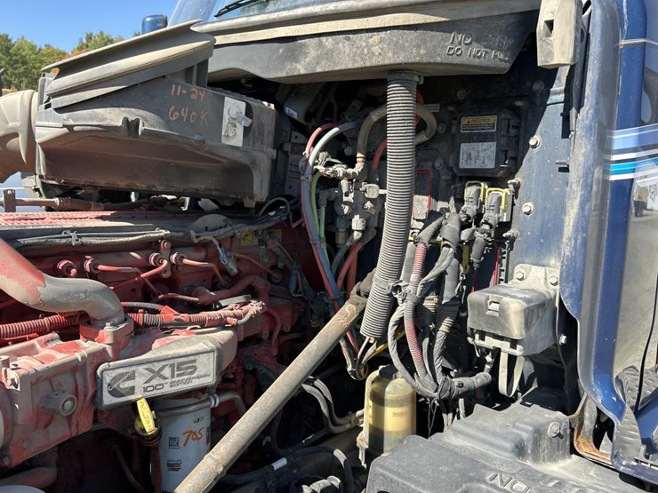 2019-peterbilt-579-image-46