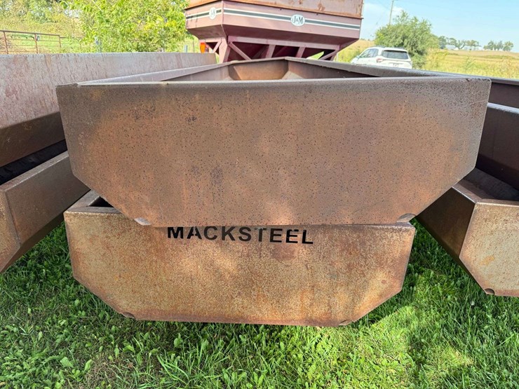 (2)-macksteel-feed-bunks,-22’-long,-43”-wide,-29”-tall,-15”-deep-image-2