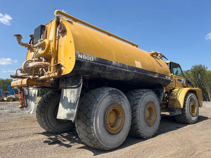 2005-caterpillar-740-image-4
