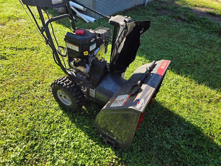 briggs-and-stratton-s1227-walk-behind-snow-blower,-electric-start,-self-propelled,-250cc-snow-series-image-5
