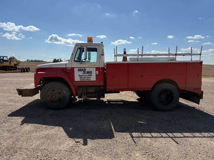 1986-international-s1700-image-4