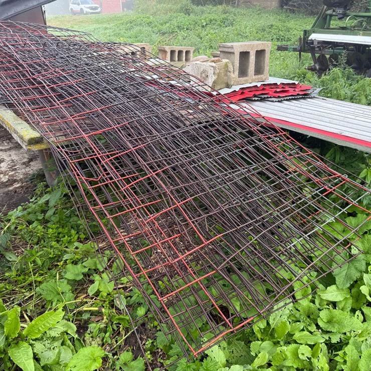16’ Long Hog Panels, 34” Tall, Buying All for One Money