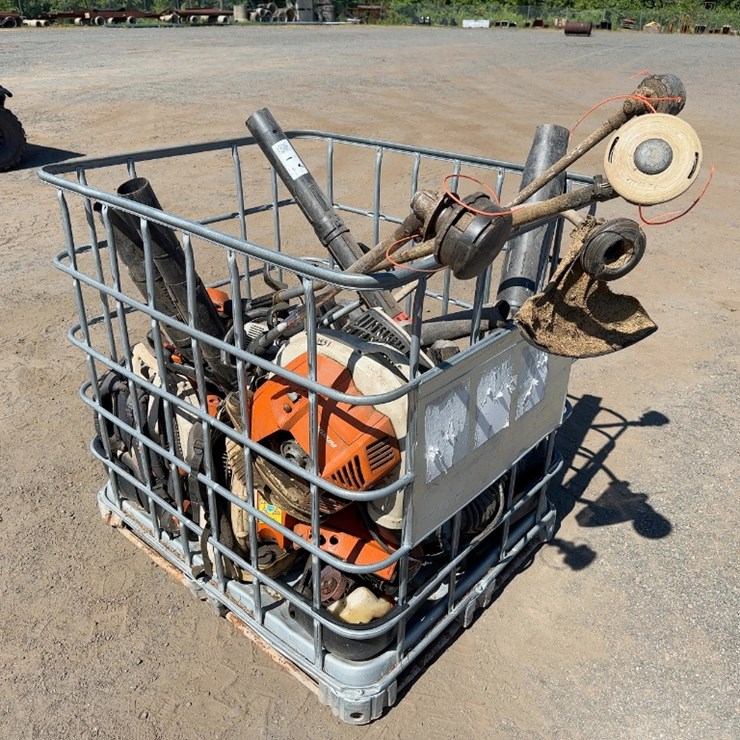 QUANTITY OF ASSORTED 2 CYCLE EQUIPMENT