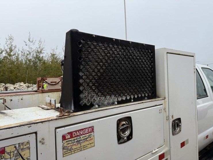 2008-ford-f550-image-23