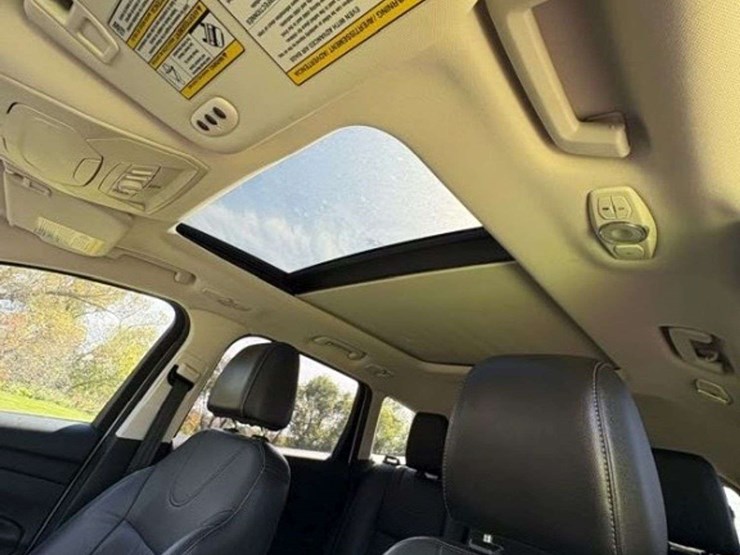 2013-ford-escape-titanium-image-21