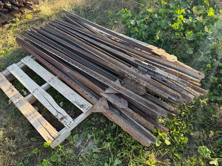 approx-28-t-posts,-6’-long,-buying-all-for-one-money-image-3