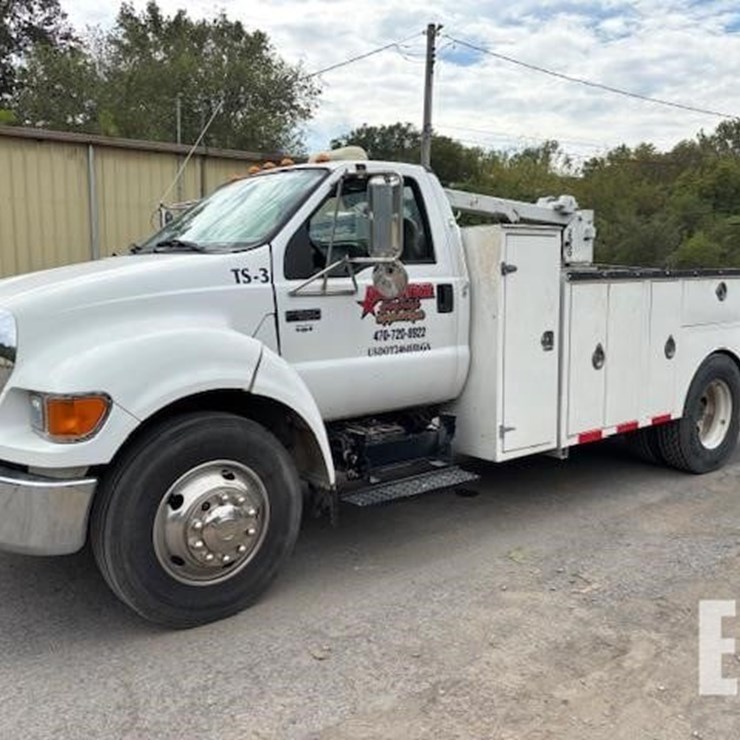 2006 FORD F650 SD